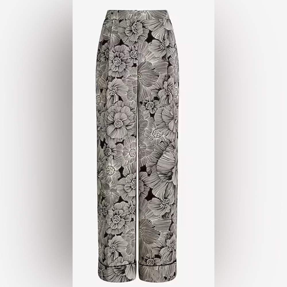 Express Stylist Super High Waisted Pleated Wide Leg Pant Floral Pant size 6 - Picture 3 of 11